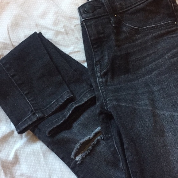 Gray/black distressed jeans! Brand new - Picture 2 of 6
